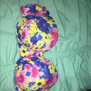 Strapless bikini top